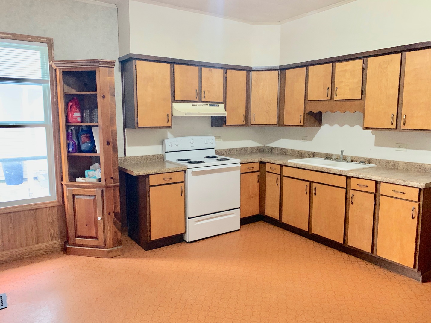 658 6th Street LaSalle, IL 61301 - Photo 11 of 15