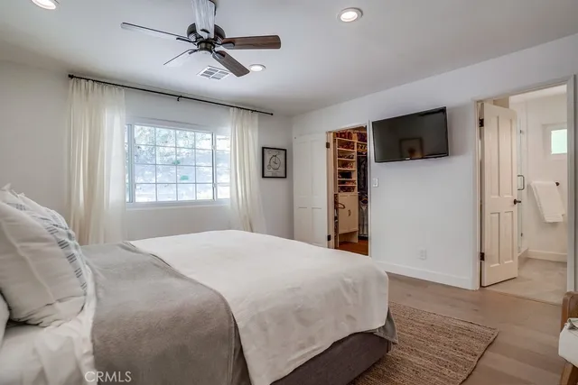 $1,594,900 | 20619 Martha Street, Woodland Hills, CA 91367