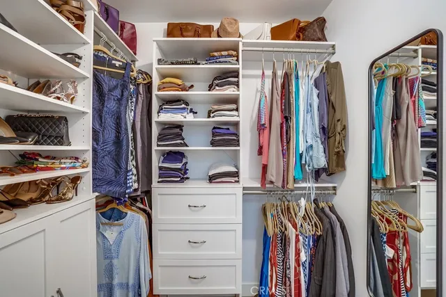 $1,594,900 | 20619 Martha Street, Woodland Hills, CA 91367