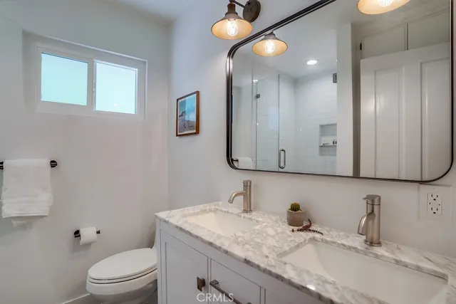 $1,594,900 | 20619 Martha Street, Woodland Hills, CA 91367