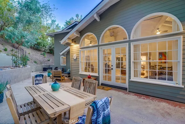 $1,594,900 | 20619 Martha Street, Woodland Hills, CA 91367