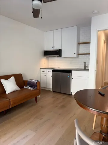 $1,594,900 | 20619 Martha Street, Woodland Hills, CA 91367