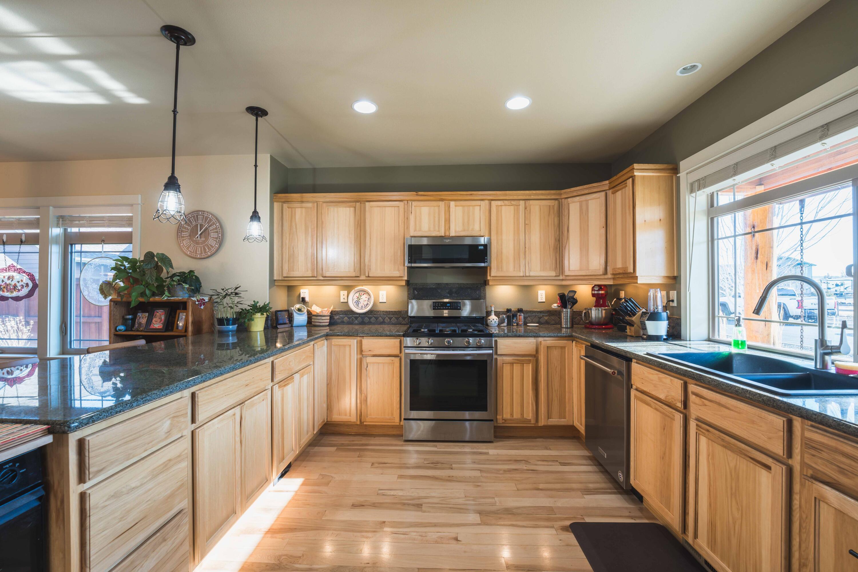 20794 Alpine Ridge Place Bend, OR 97701 - Photo 14 of 84 Alpine Ridge-36
