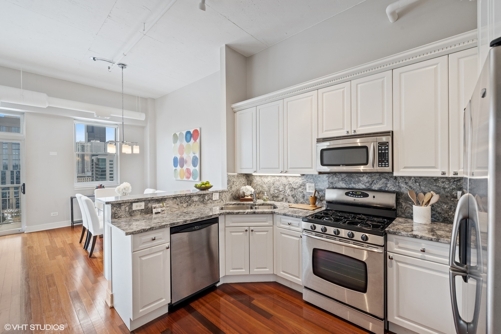 950 West Monroe Street, Unit 901 Chicago, IL 60607 - Photo 10 of 25