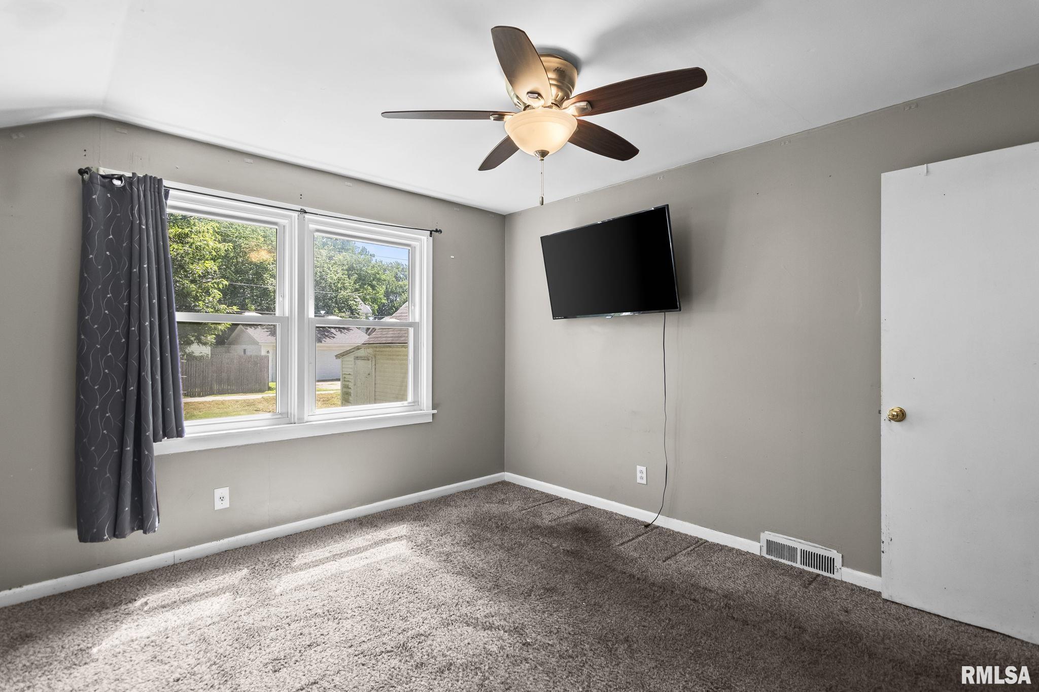 1904 South College Street Springfield, IL 62704 - Photo 13 of 29