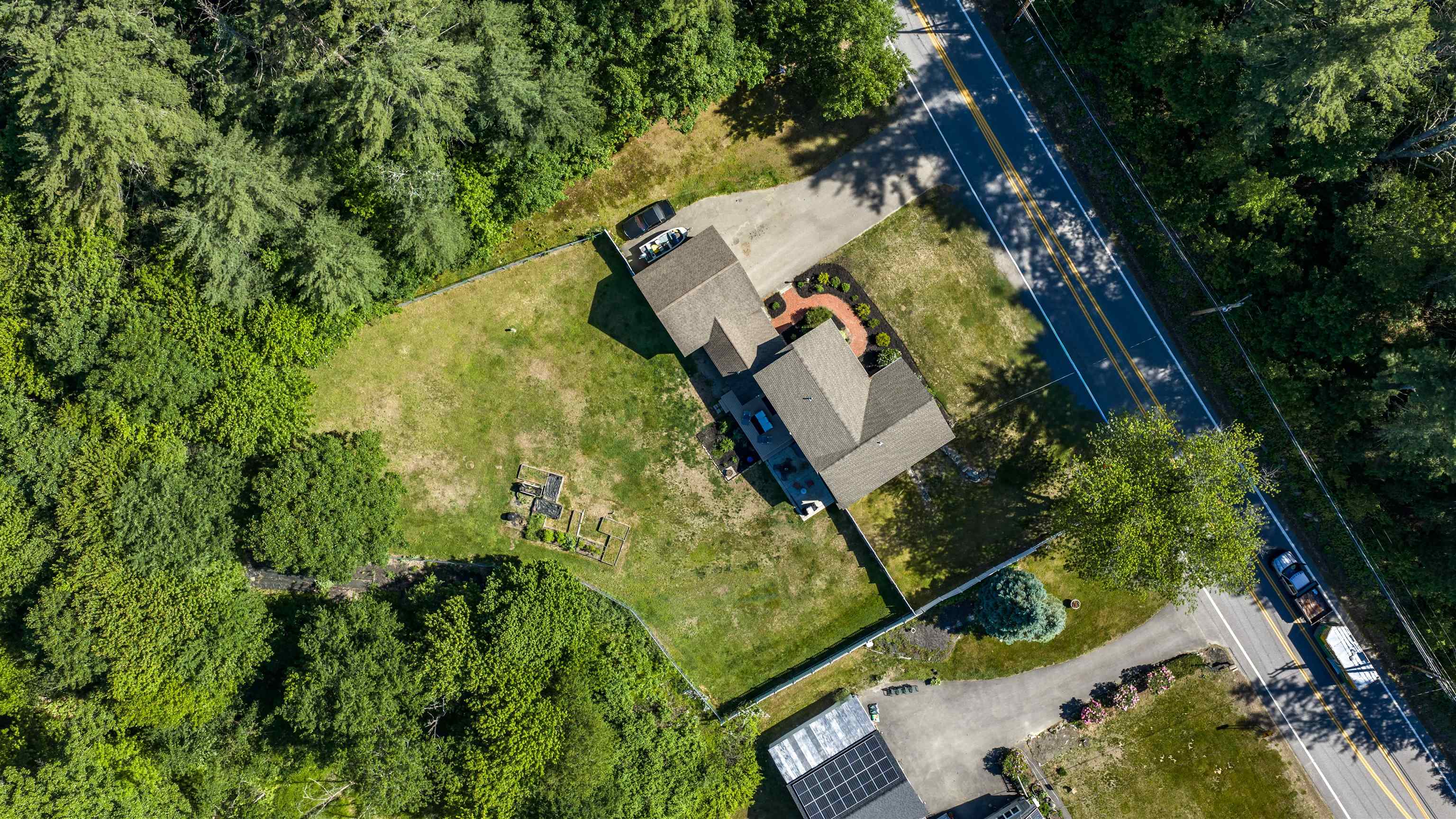 372 Mountain Road Concord, NH 03301 - Photo 5 of 47