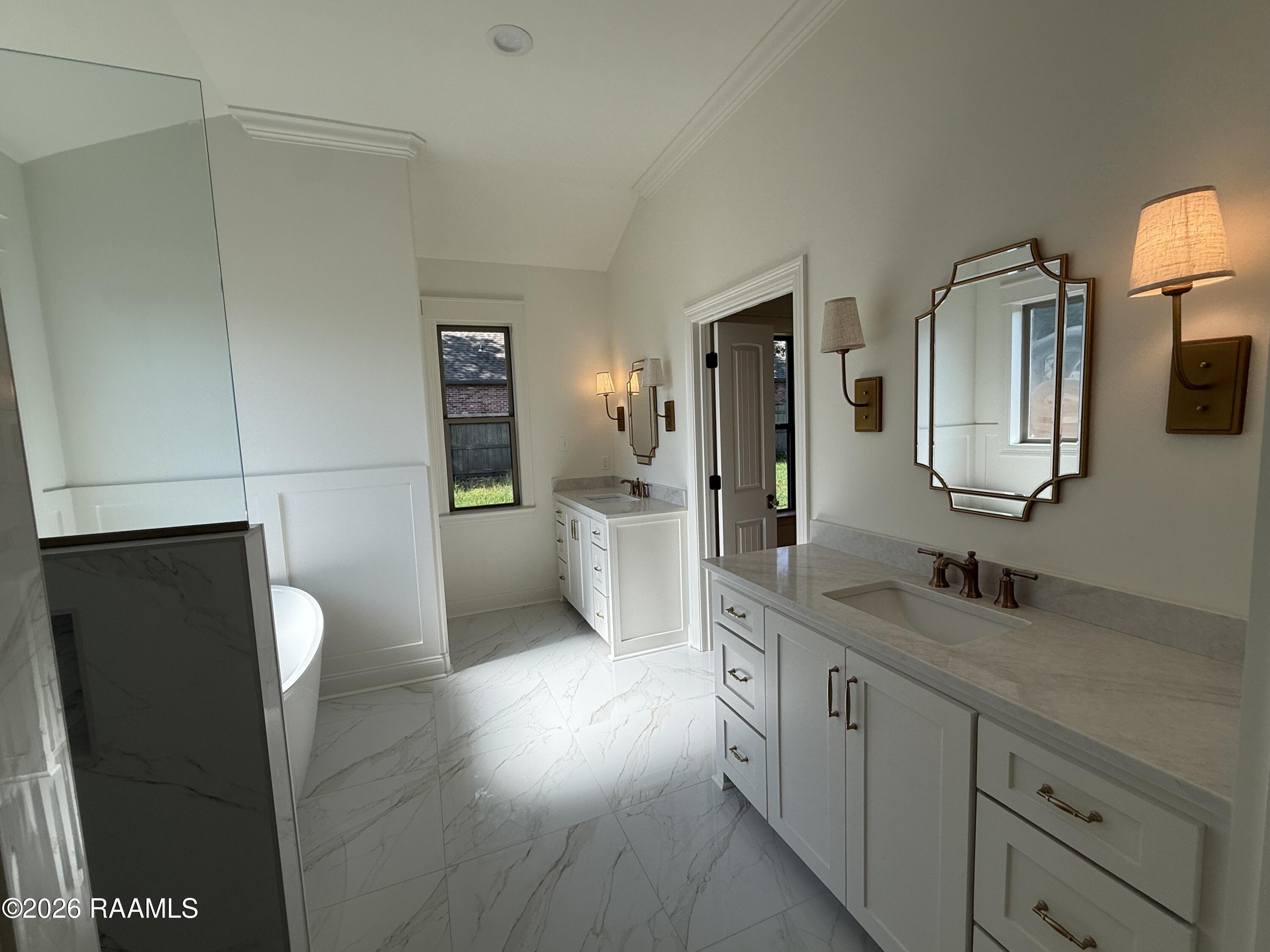 202 Spring Meadow Drive Broussard, LA 70518 - Photo 9 of 23 Primary Bathroom