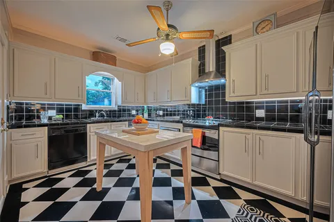 $724,900 | 1406 Maryland Street, Houston, TX 77006