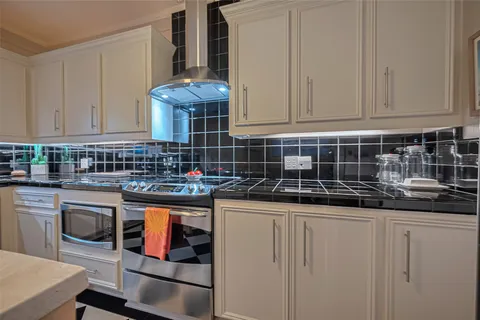 $724,900 | 1406 Maryland Street, Houston, TX 77006