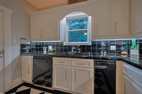 $724,900 | 1406 Maryland Street, Houston, TX 77006