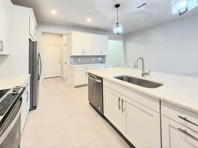 $2,800 | 8319 Wildflower Glen Avenue, Odessa, FL 33556