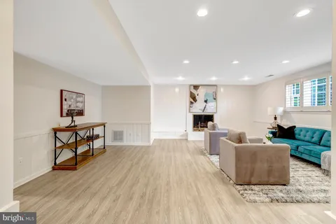 $1,650,000 | 1521 Forest Villa Lane, McLean, VA 22101