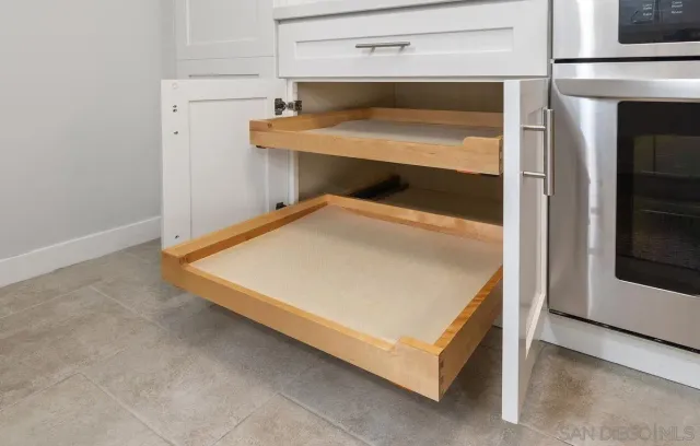 $3,295 | 425 West Beech Street, Unit 613, San Diego, CA 92101