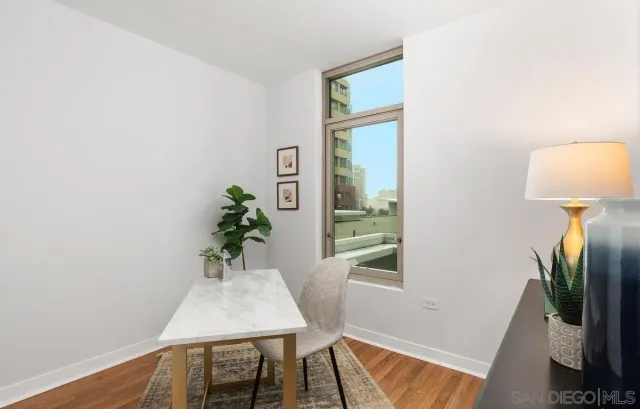 $3,295 | 425 West Beech Street, Unit 613, San Diego, CA 92101