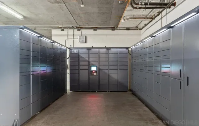 $3,295 | 425 West Beech Street, Unit 613, San Diego, CA 92101