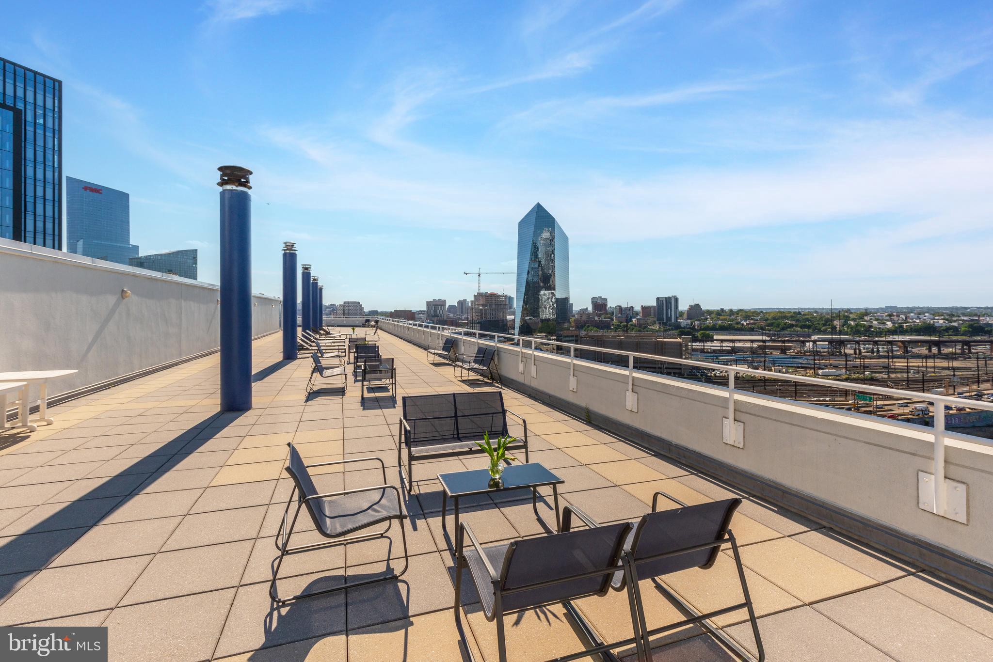 2301 Cherry Street, Unit 5/6F Philadelphia, PA 19103 - Photo 30 of 33 Common area sundeck