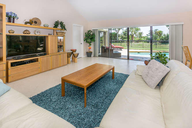 308 River Edge Road Jupiter, FL 33477 - Photo 4 of 45 308 River Edge Rd Jupiter FL-small-004-2