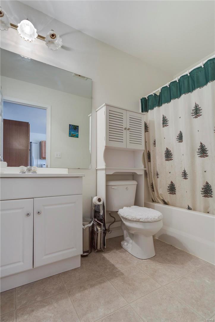 2832 Ridgeway Avenue St. Louis, MO 63114 - Photo 13 of 20 Gallery Image 13