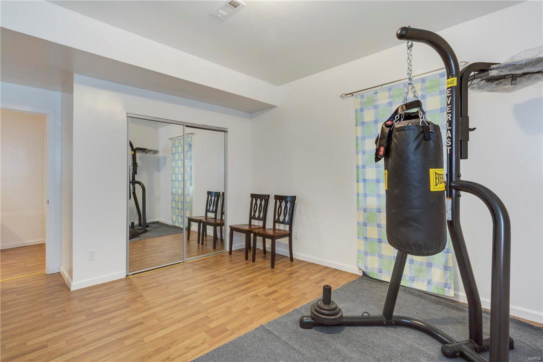 2832 Ridgeway Avenue St. Louis, MO 63114 - Photo 19 of 20 Gallery Image 19