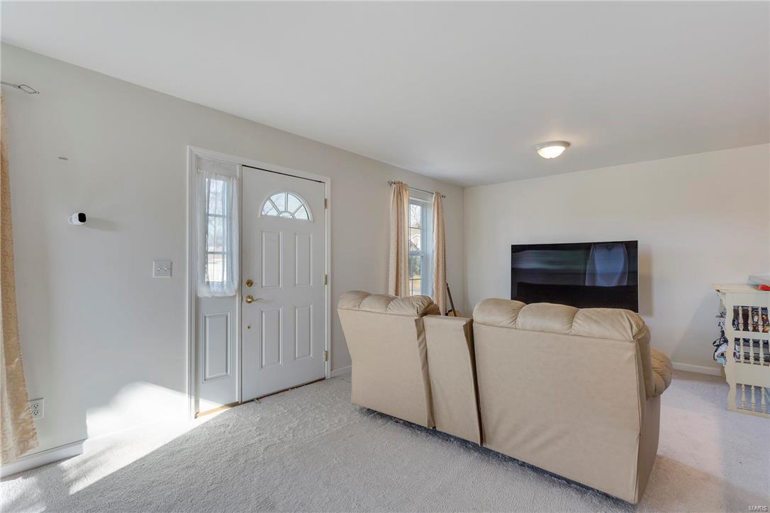 2832 Ridgeway Avenue St. Louis, MO 63114 - Photo 3 of 20 Gallery Image 3