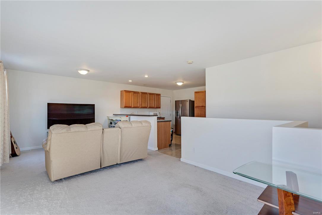 2832 Ridgeway Avenue St. Louis, MO 63114 - Photo 5 of 20 Gallery Image 5