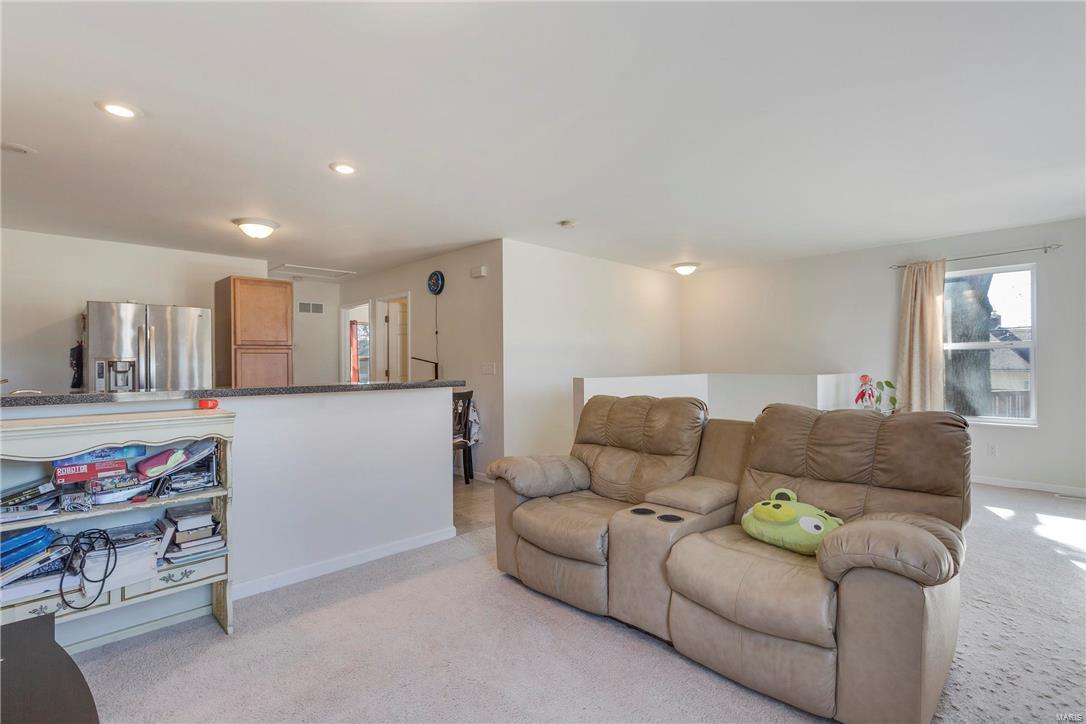 2832 Ridgeway Avenue St. Louis, MO 63114 - Photo 6 of 20 Gallery Image 6