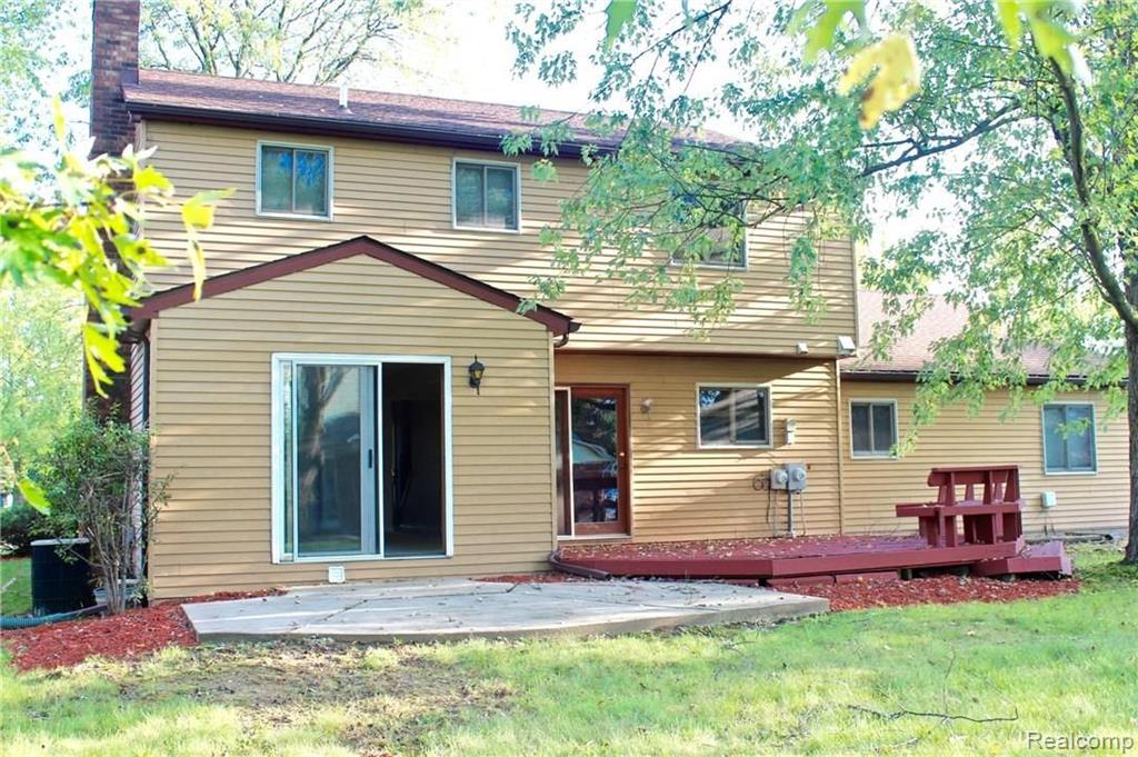 960 Downhill Lane Rochester Hills, MI 48307 - Photo 28 of 29