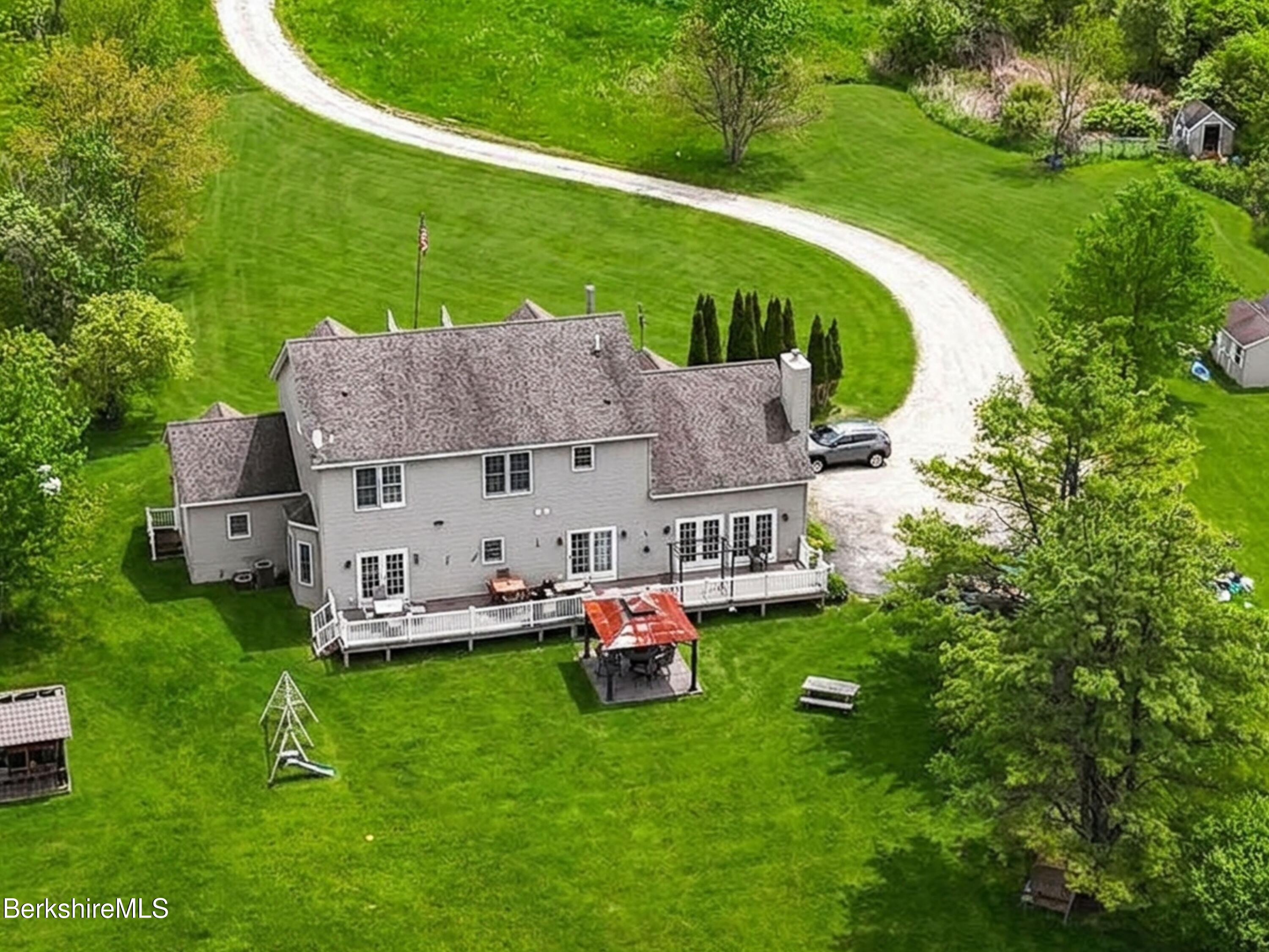 867 Notch Road Cheshire, MA 01225 - Photo 29 of 33 Exterior/Back