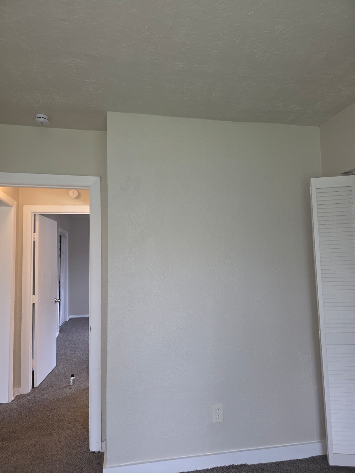 242 Bolden Street Houston, TX 77029 - Photo 19 of 24 a view of hallway with closet