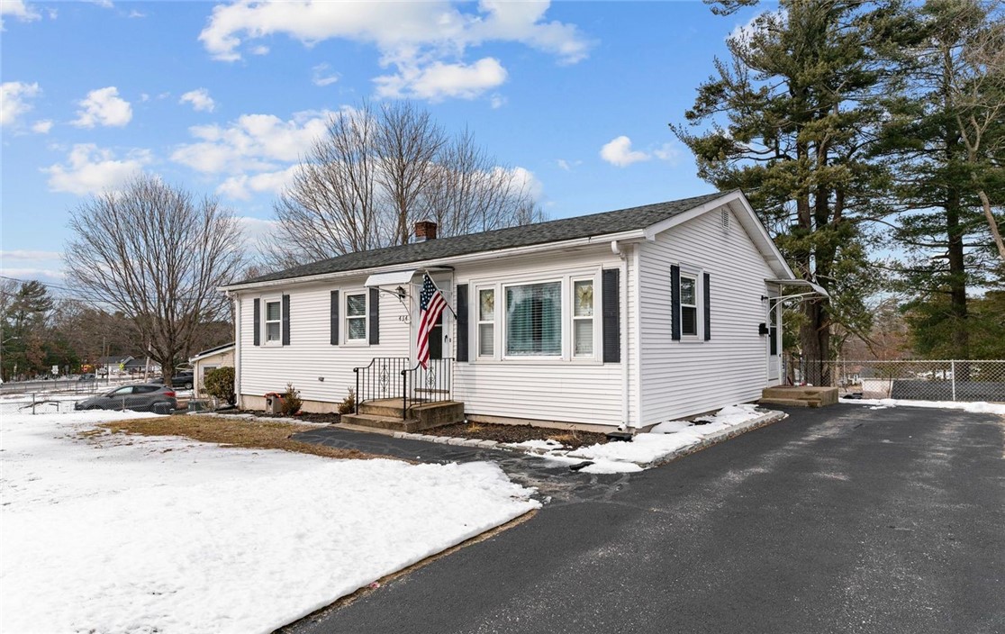 434 Arnold Road Coventry, RI 02816 - Photo 2 of 24