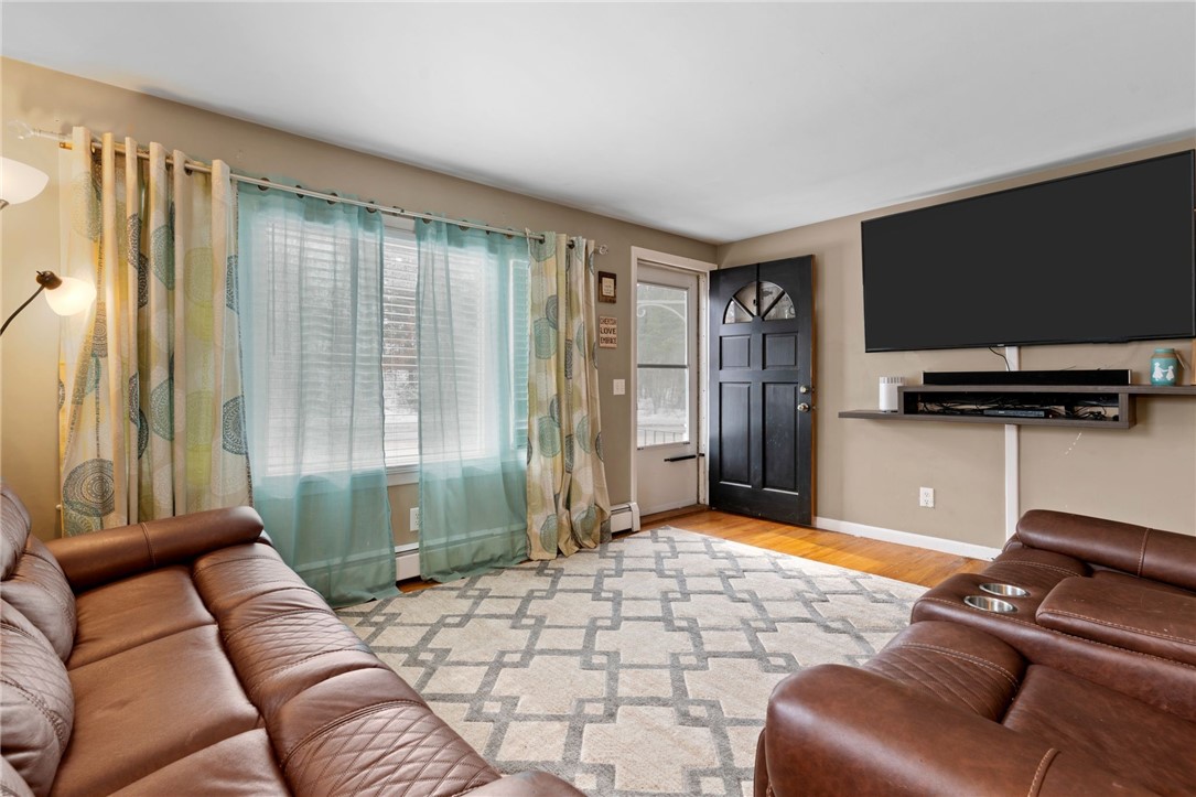 434 Arnold Road Coventry, RI 02816 - Photo 5 of 24