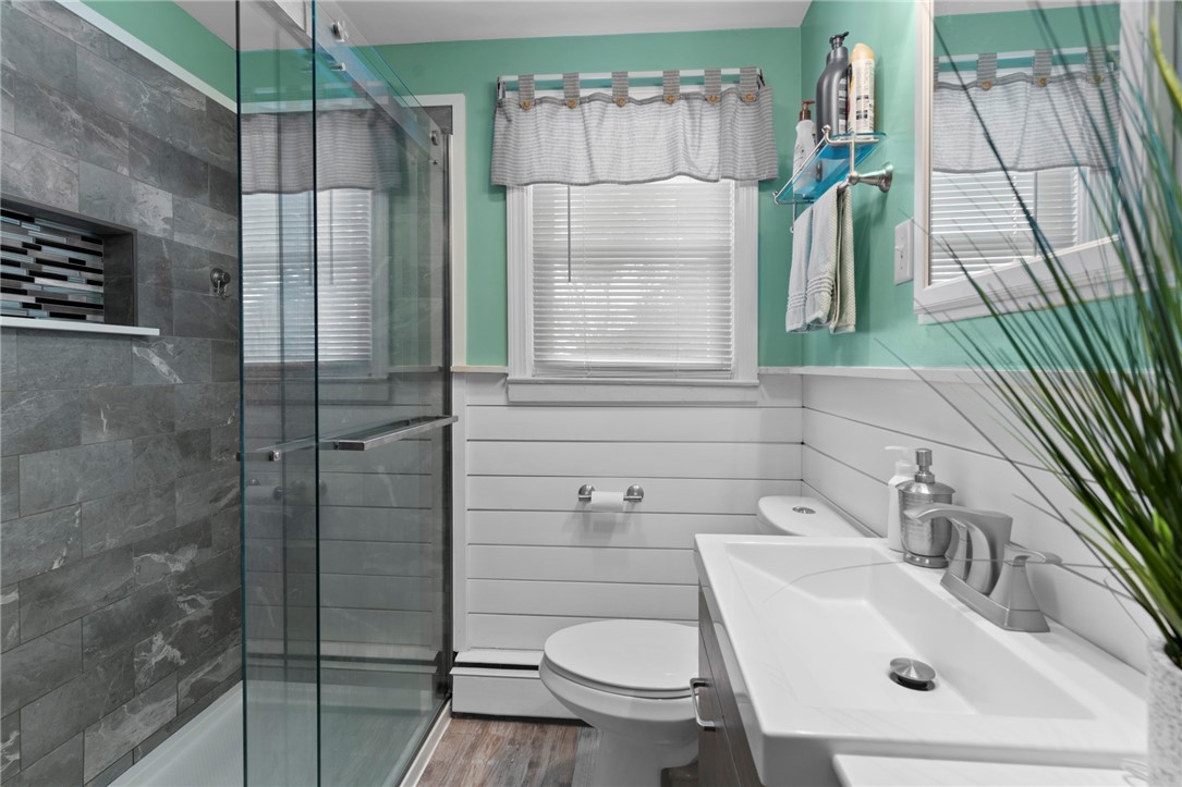 434 Arnold Road Coventry, RI 02816 - Photo 10 of 24