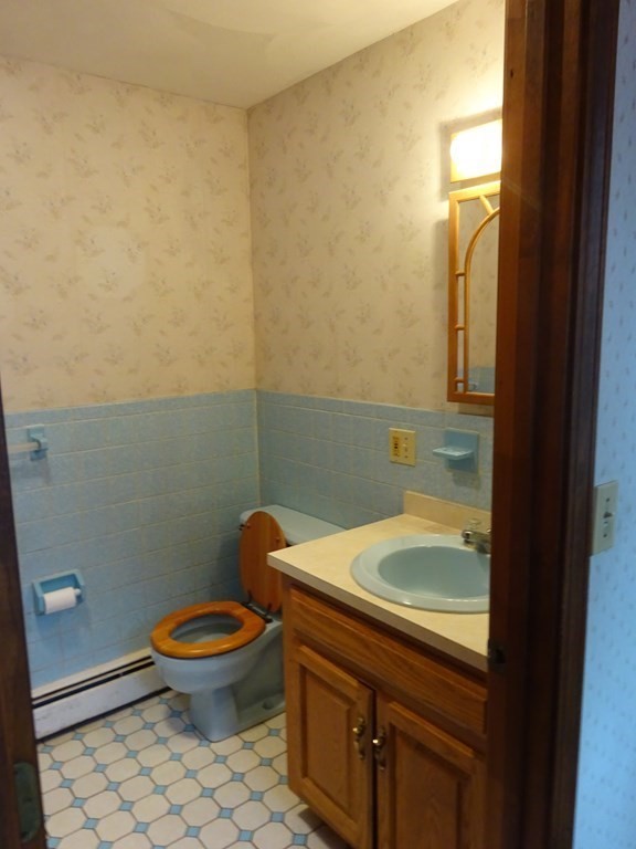 20 Rockview Road Hull, MA 02045 - Photo 5 of 17