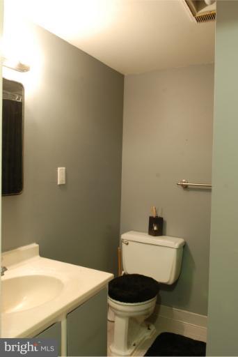 1326 Westburn Road Baltimore, MD 21228 - Photo 17 of 18 Bath