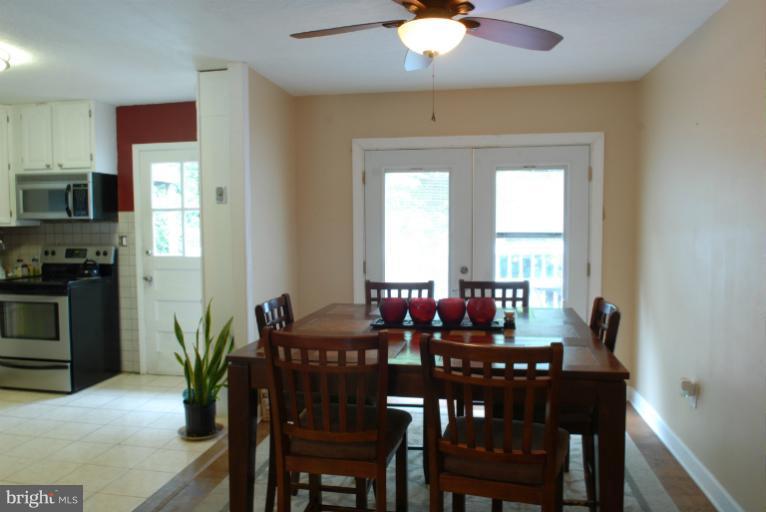 1326 Westburn Road Baltimore, MD 21228 - Photo 8 of 18 Dining Room