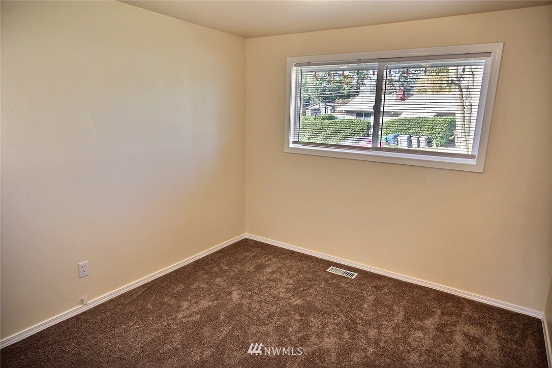 3507 Northeast 9th Street Renton, WA 98056 - Photo 14 of 23
