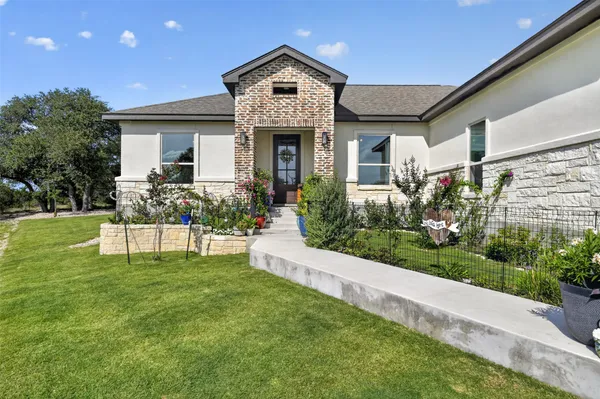 $500,000 | 108 Monroe Upton Court, Blanco, TX 78606