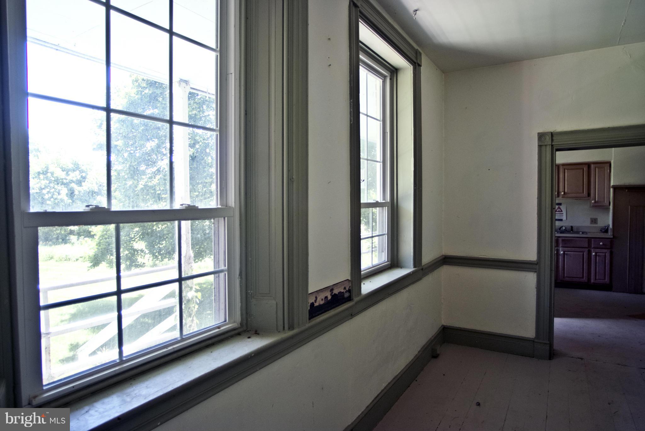 12715 St Paul Road Clear Spring, MD 21722 - Photo 5 of 16 Interior (General)