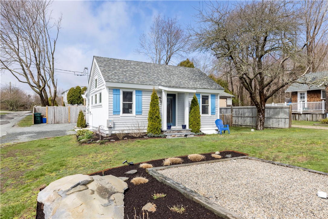 173 East Shore Road Jamestown, RI 02835 - Photo 4 of 32