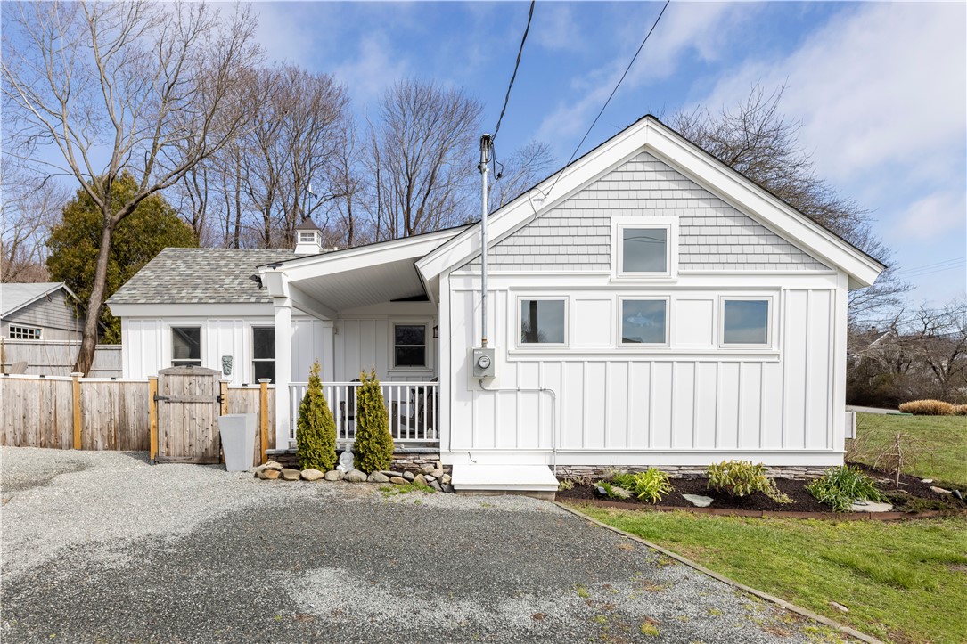 173 East Shore Road Jamestown, RI 02835 - Photo 5 of 32
