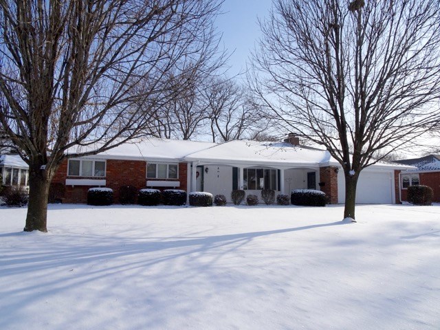 1402 North Briar Road Muncie, IN 47304 - Photo 1 of 36