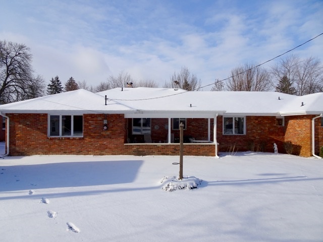 1402 North Briar Road Muncie, IN 47304 - Photo 2 of 36
