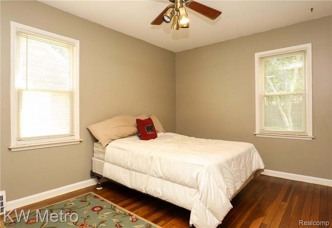 683 Stratford Road Ferndale, MI 48220 - Photo 12 of 33 Stratford-12.jpg