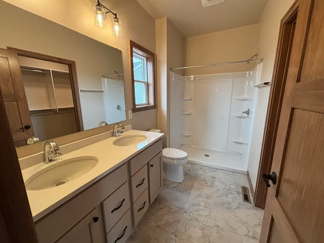 $434,900 | W6527 Breezy Way, Appleton, WI 54915