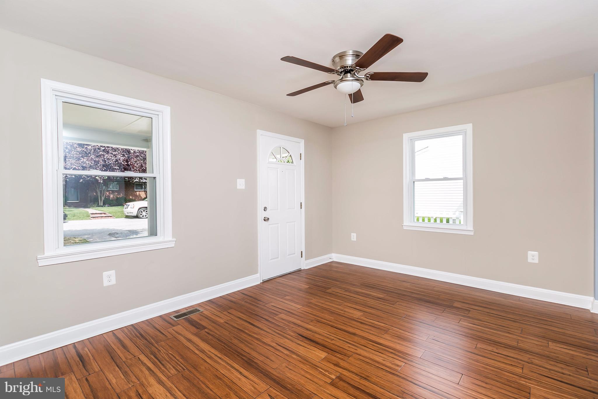 8422 Garden Road Pasadena, MD 21122 - Photo 4 of 24 Interior (General)