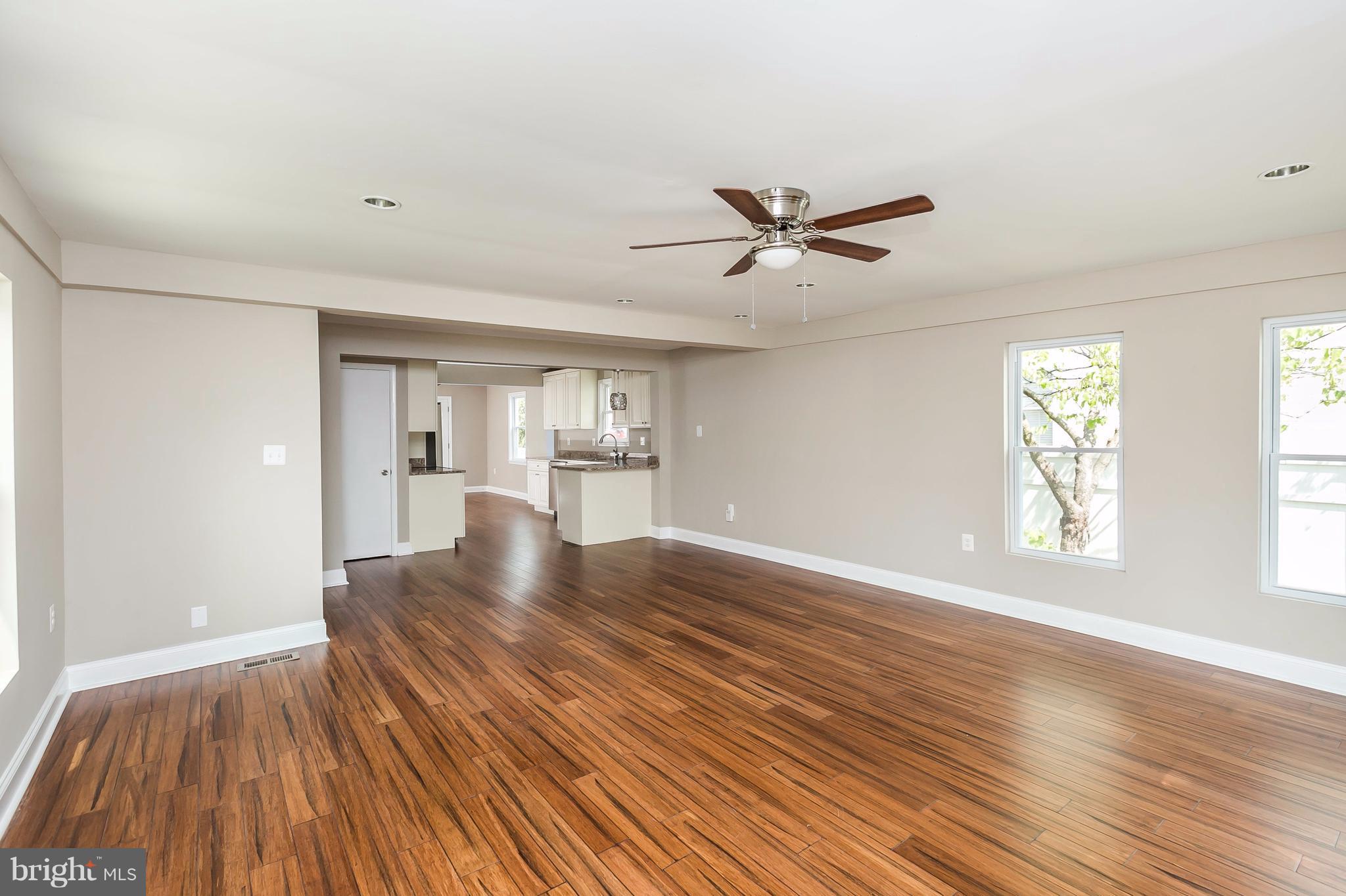8422 Garden Road Pasadena, MD 21122 - Photo 10 of 24 Interior (General)