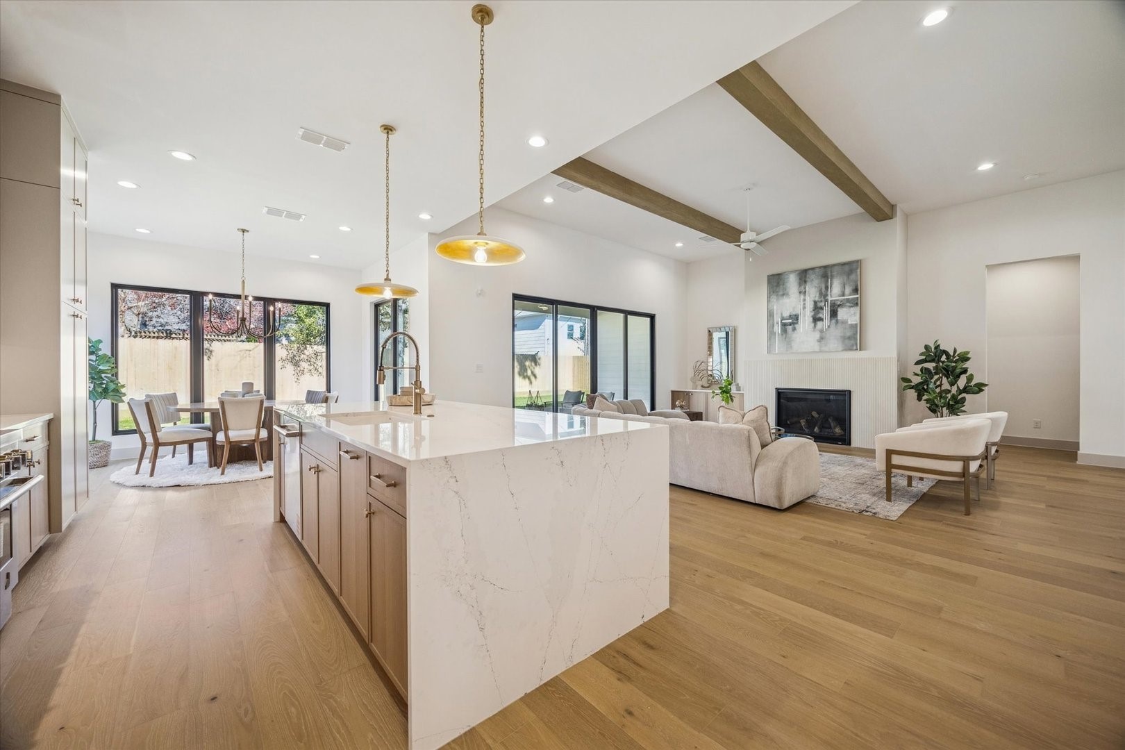 1622 Candlelight Lane Houston, TX 77018 - Photo 8 of 40