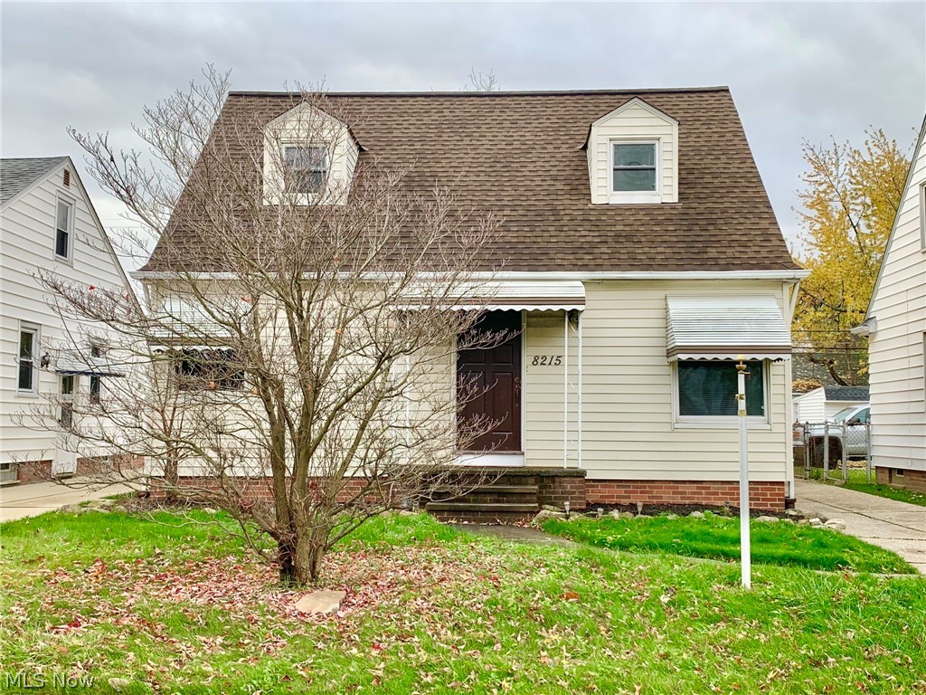 8215 Snow Road Parma, OH 44129 - Photo 1 of 19