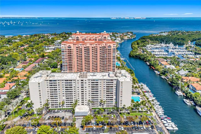 $850,000 | 90 Edgewater Drive, Unit 624, Coral Gables, FL 33133