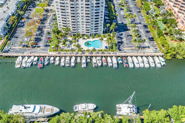 $850,000 | 90 Edgewater Drive, Unit 624, Coral Gables, FL 33133